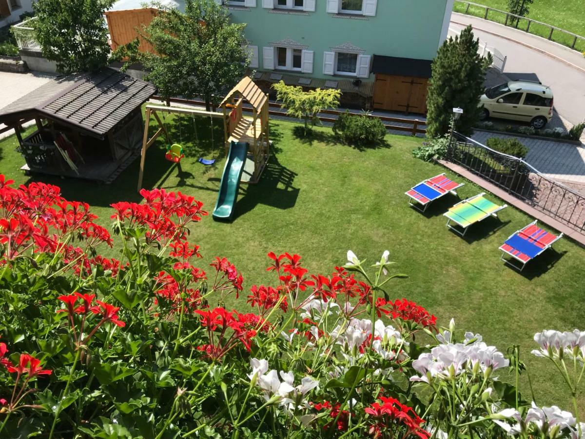 Apartments Vaiolet Santa Cristina Val Gardena エクステリア 写真