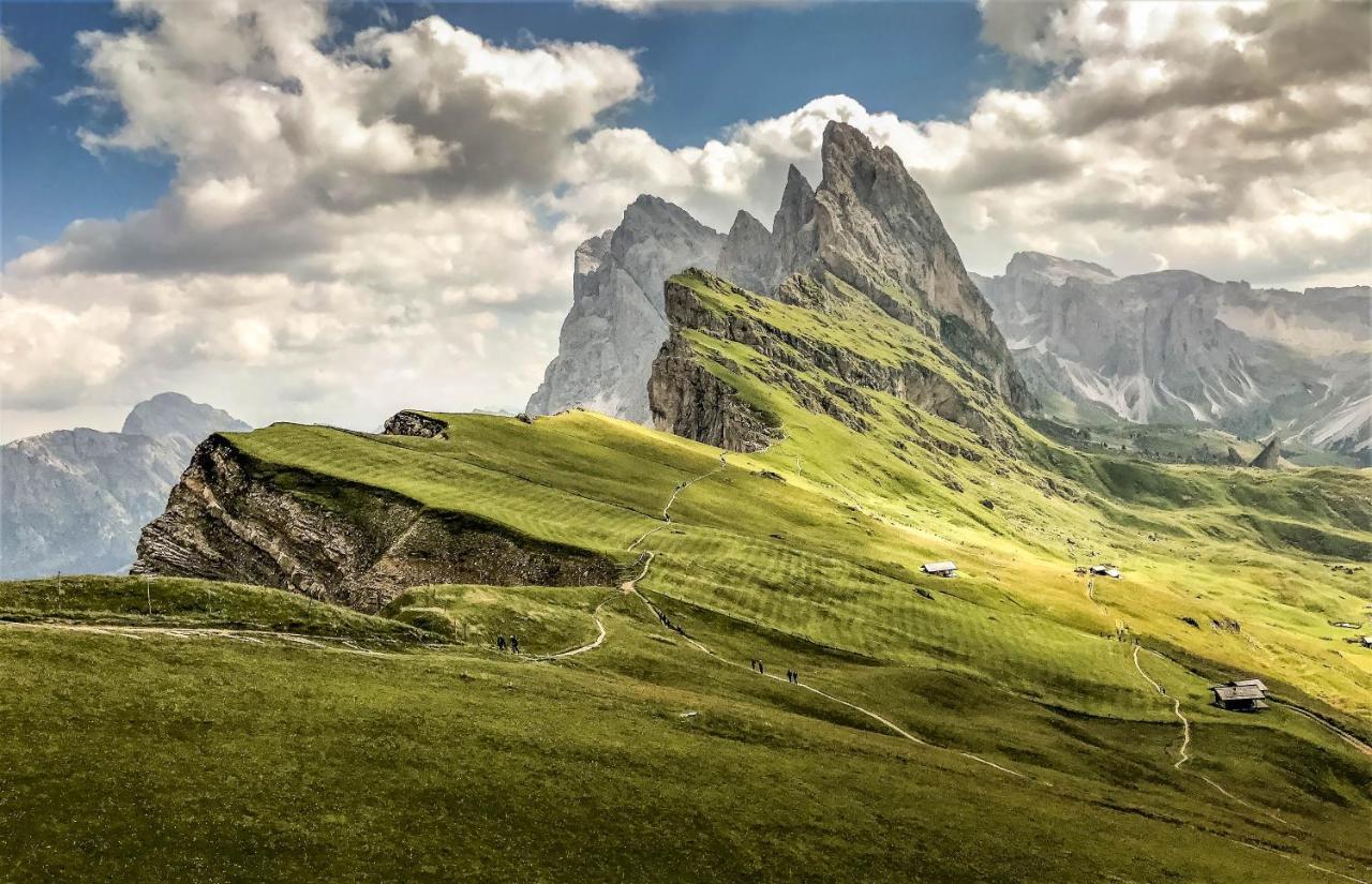 Apartments Vaiolet Santa Cristina Val Gardena エクステリア 写真